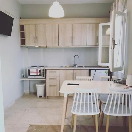 Banos Apartments And Swimming Pool روذا المظهر الخارجي الصورة