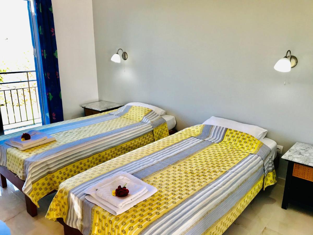Banos Apartments And Swimming Pool روذا المظهر الخارجي الصورة