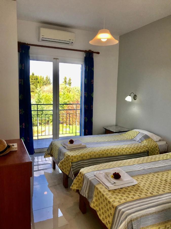 Banos Apartments And Swimming Pool روذا المظهر الخارجي الصورة