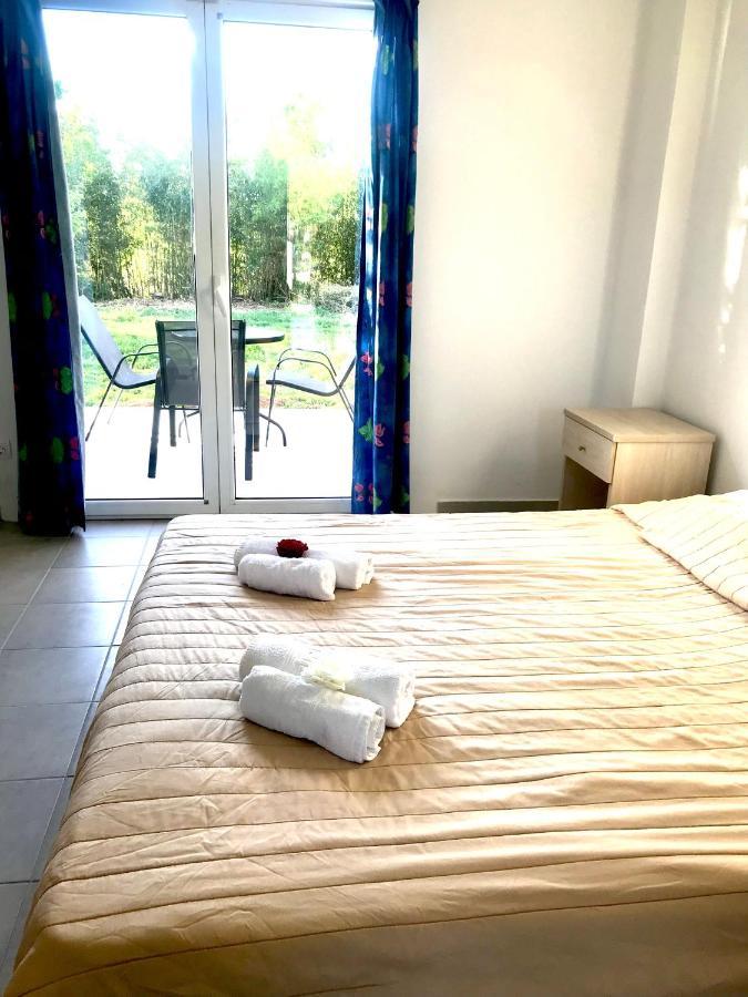 Banos Apartments And Swimming Pool روذا المظهر الخارجي الصورة