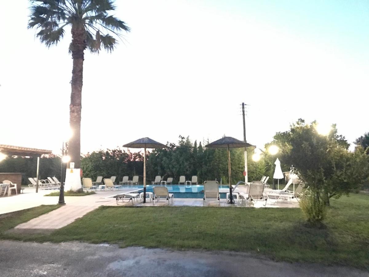 Banos Apartments And Swimming Pool روذا المظهر الخارجي الصورة