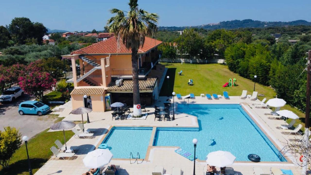 Banos Apartments And Swimming Pool روذا المظهر الخارجي الصورة