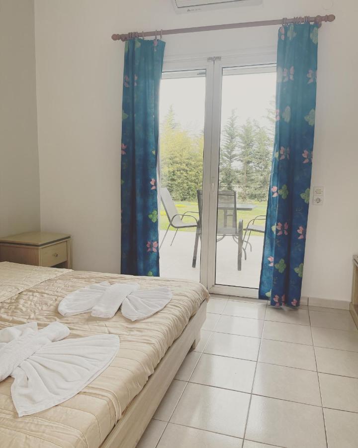 Banos Apartments And Swimming Pool روذا المظهر الخارجي الصورة