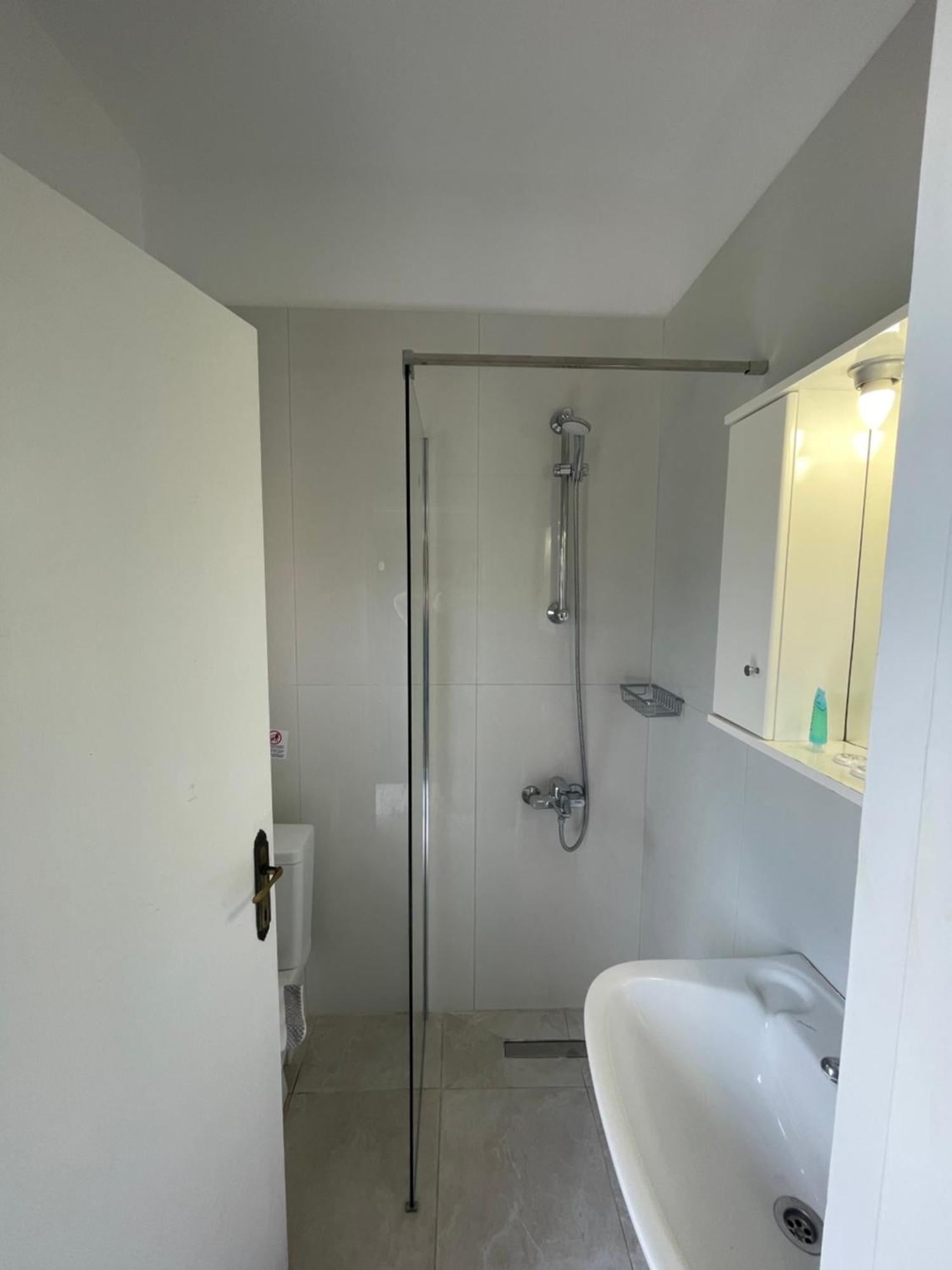 Banos Apartments And Swimming Pool روذا المظهر الخارجي الصورة