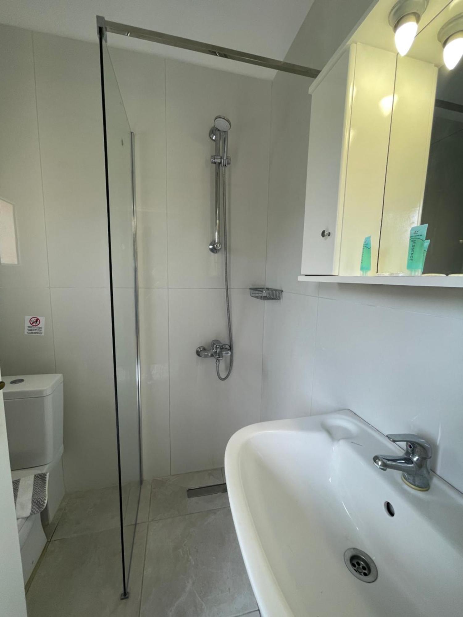 Banos Apartments And Swimming Pool روذا المظهر الخارجي الصورة